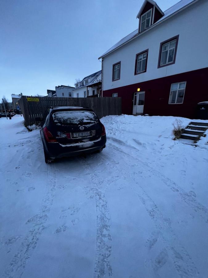 Akureyri Central Apartment Bagian luar foto